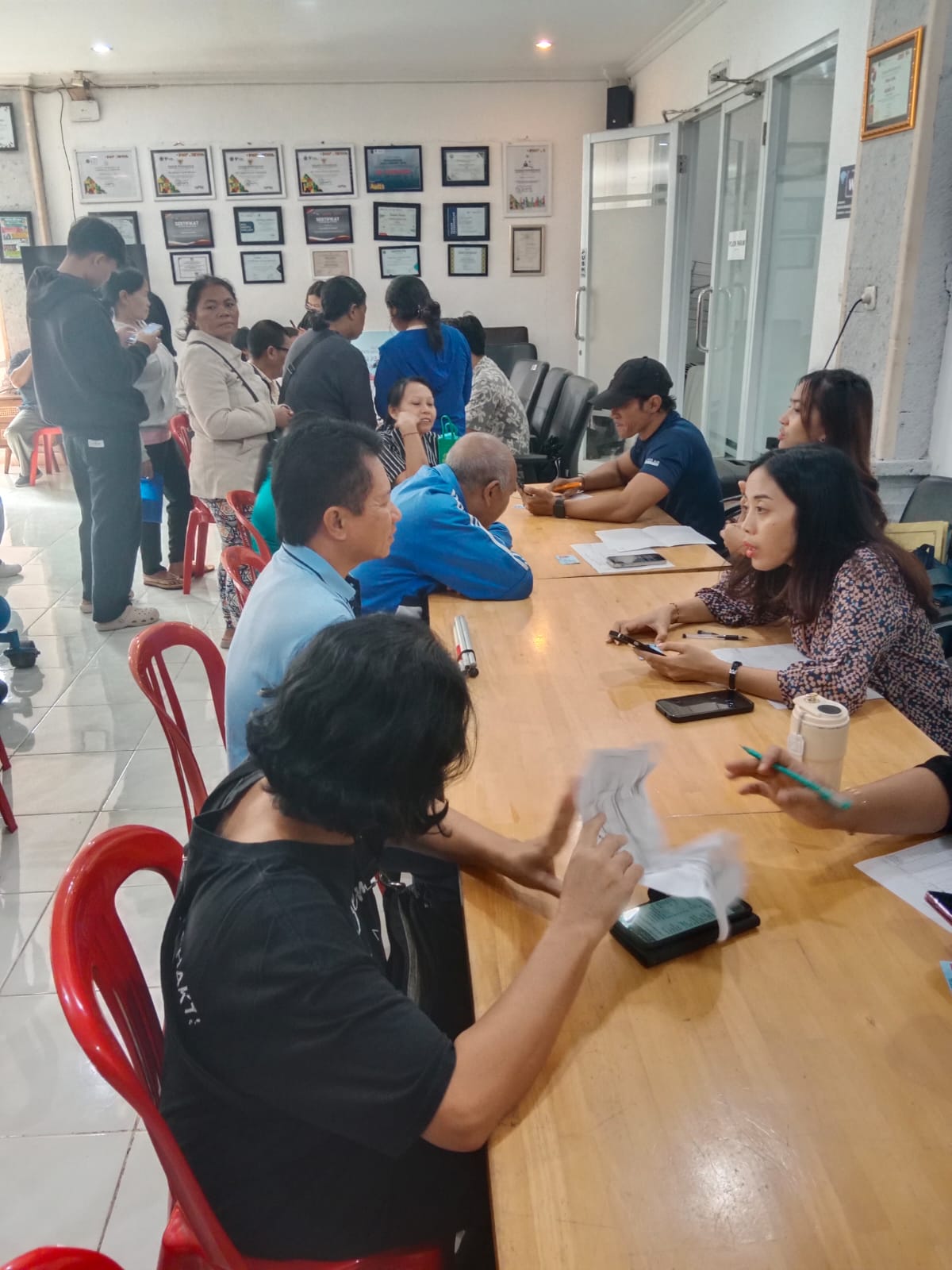 PEMBUATAN IDENTITAS KEPENDUDUKAN DIGITAL (IKD) UNTUK SINKRONISASI DATA DTSEN DAN DATA KEPENDUDUKAN