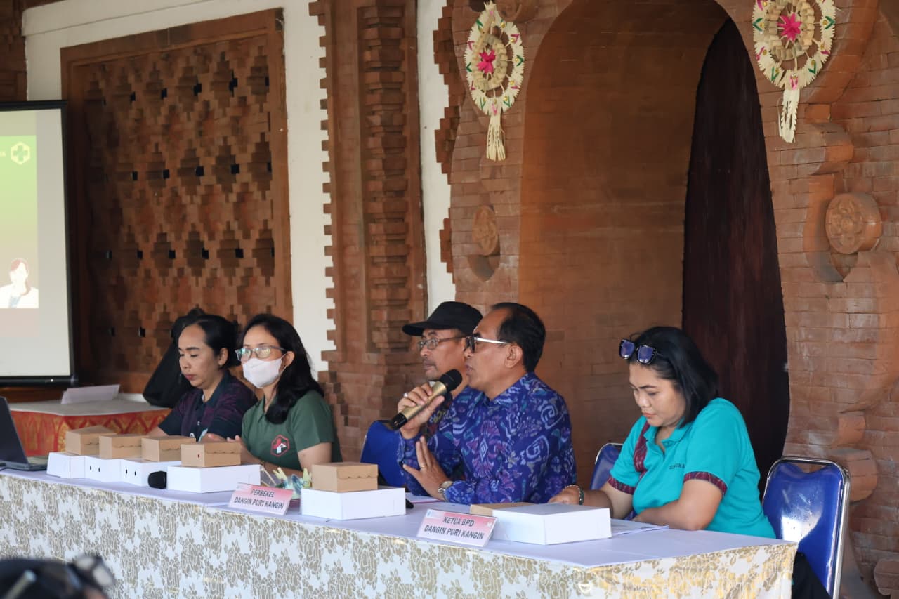 PENYULUHAN PENYAKIT MENULAR DAN TIDAK MENULAR SERTA PENCEGAHAN KANKER SEJAK DINI